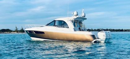 41' Intrepid 2016 Yacht For Sale